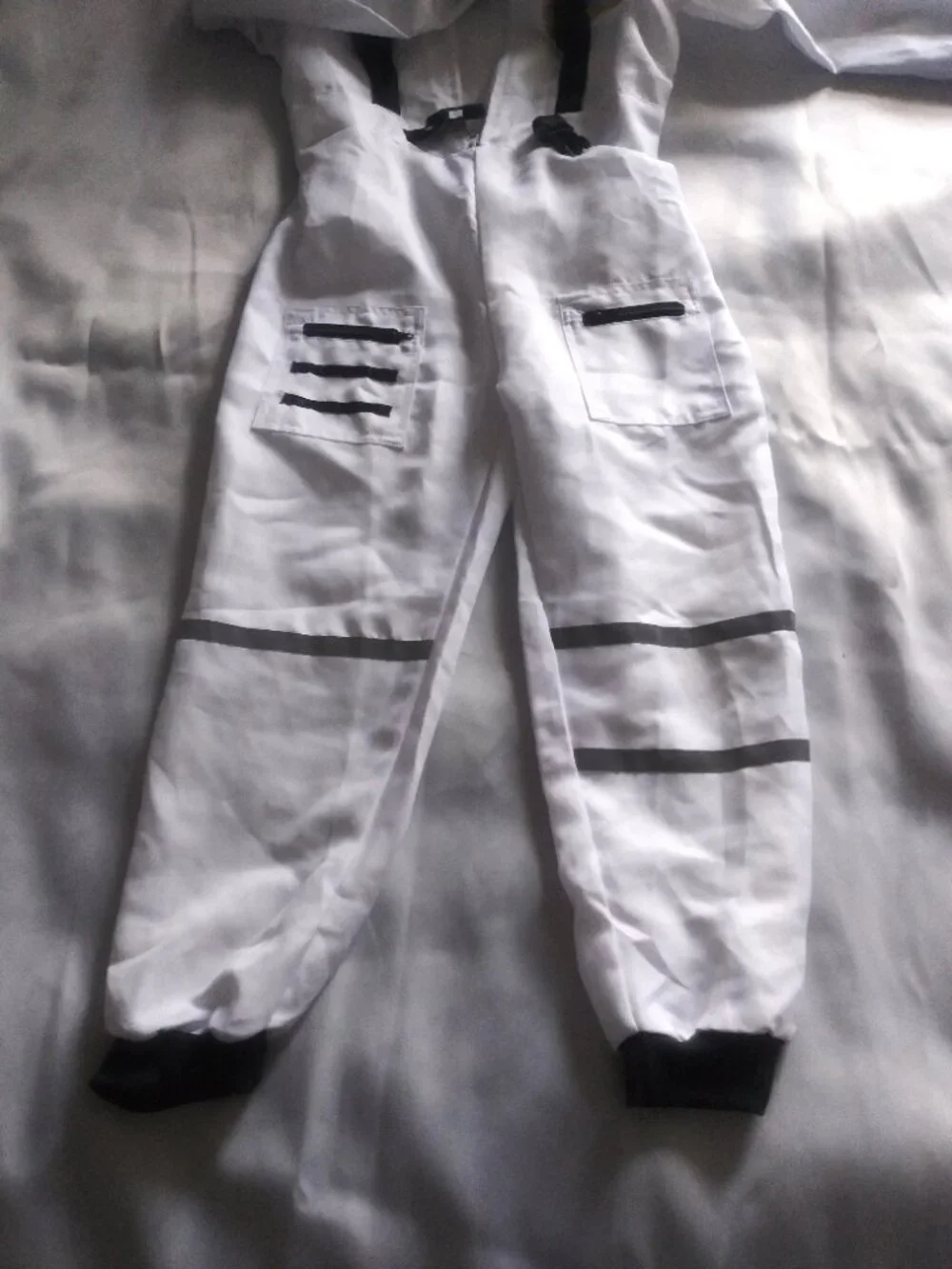 Aeromax NASA Jr Astronaut Costume White Flight Jumpsuit Kids Large for 10/12 yea